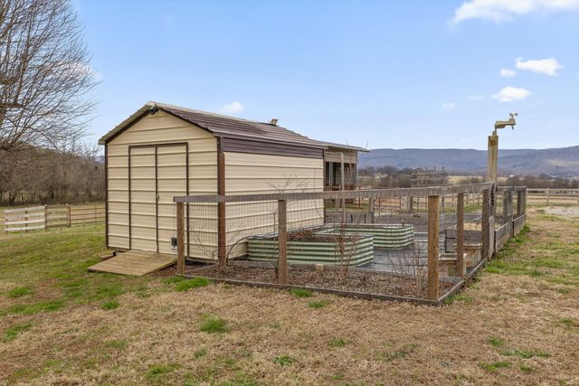 10115 Upper East Valley Road, Pikeville, TN 37367