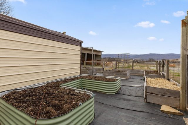 10115 Upper East Valley Road, Pikeville, TN 37367