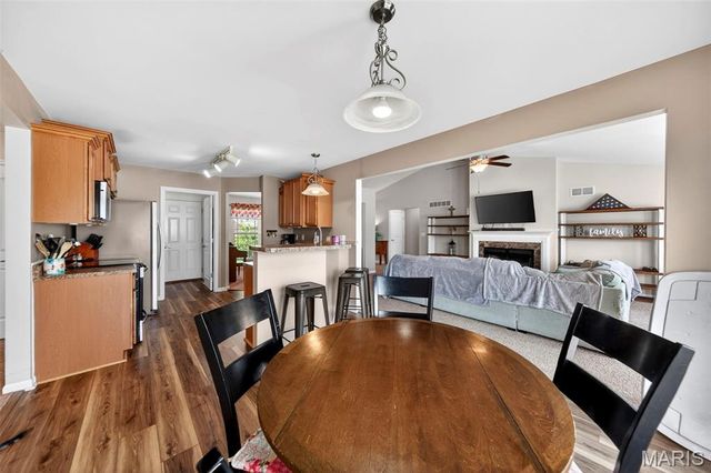 27 Millstone Lake Drive, Winfield, MO 63389