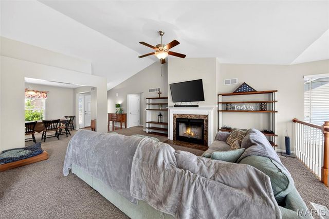 27 Millstone Lake Drive, Winfield, MO 63389