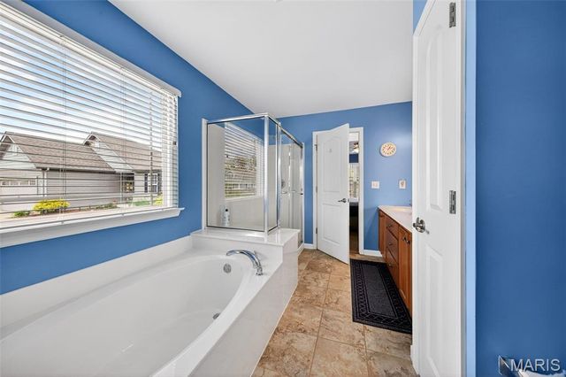 27 Millstone Lake Drive, Winfield, MO 63389