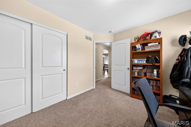 27 Millstone Lake Drive, Winfield, MO 63389