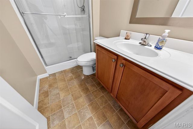 27 Millstone Lake Drive, Winfield, MO 63389