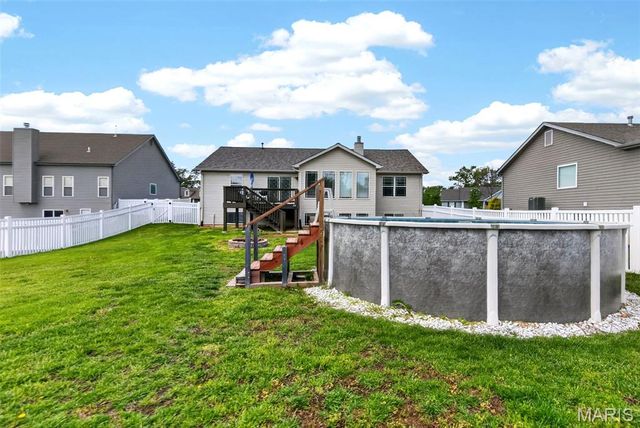 27 Millstone Lake Drive, Winfield, MO 63389
