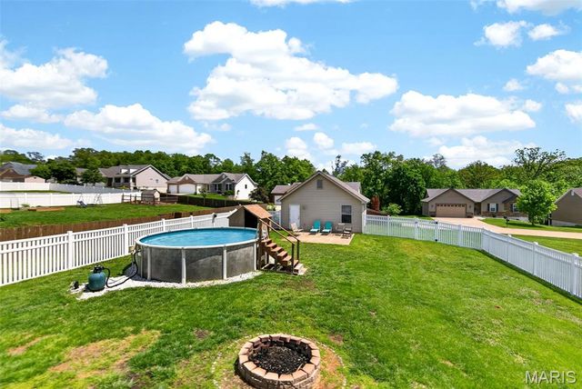 27 Millstone Lake Drive, Winfield, MO 63389