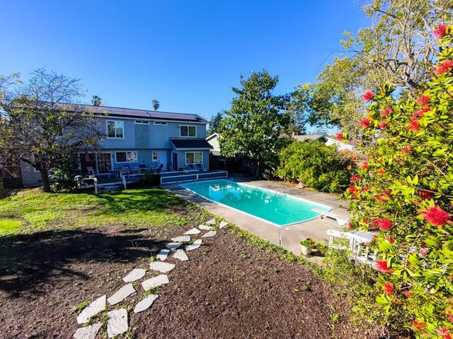 5716 Dorian Dr, Rohnert Park, CA 94928