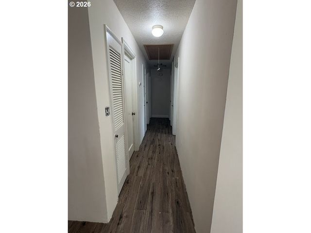424 PARK Dr, Oregon City, OR 97045