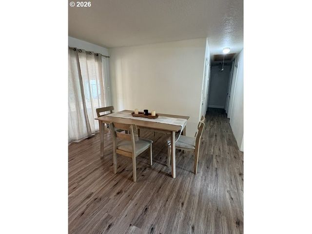 424 PARK Dr, Oregon City, OR 97045