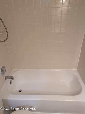 180 Paradise Boulevard 18023, Melbourne, FL 32903