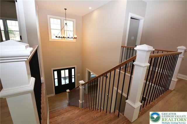 4740 Hillcrest Lane, Whitehall Twp, PA 18052
