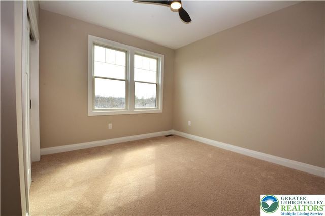 4740 Hillcrest Lane, Whitehall Twp, PA 18052