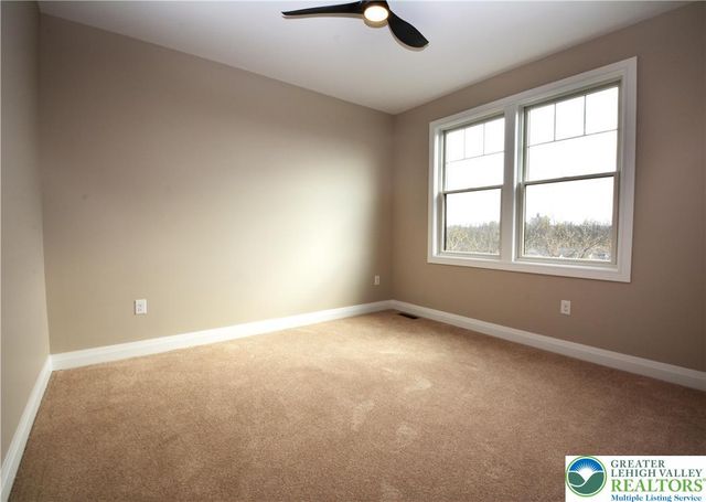 4740 Hillcrest Lane, Whitehall Twp, PA 18052