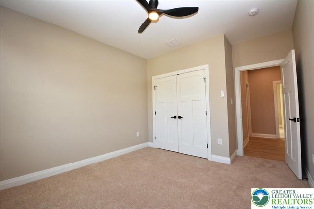 4740 Hillcrest Lane, Whitehall Twp, PA 18052