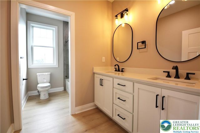 4740 Hillcrest Lane, Whitehall Twp, PA 18052