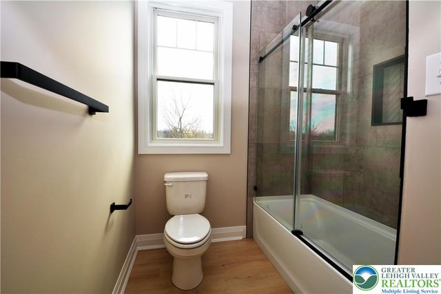 4740 Hillcrest Lane, Whitehall Twp, PA 18052