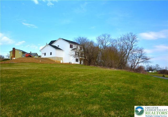 4740 Hillcrest Lane, Whitehall Twp, PA 18052