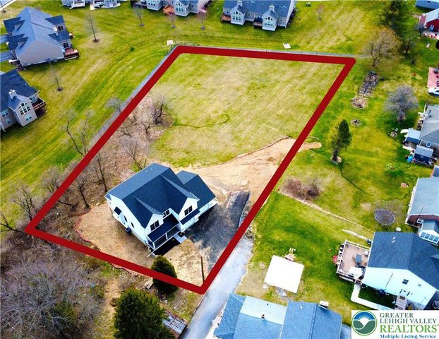 4740 Hillcrest Lane, Whitehall Twp, PA 18052