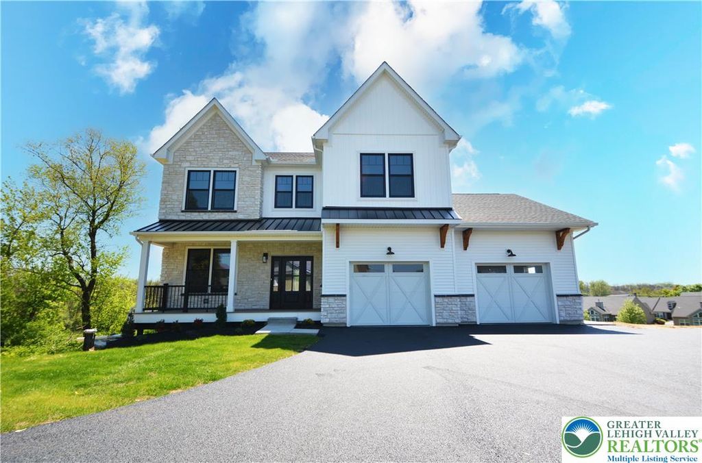 4740 Hillcrest Lane, Whitehall Twp, PA 18052
