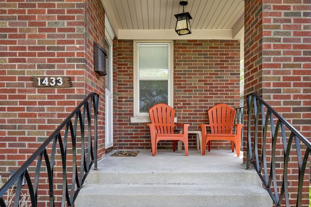 1433 GLENCOE Avenue, Highland Park, IL 60035