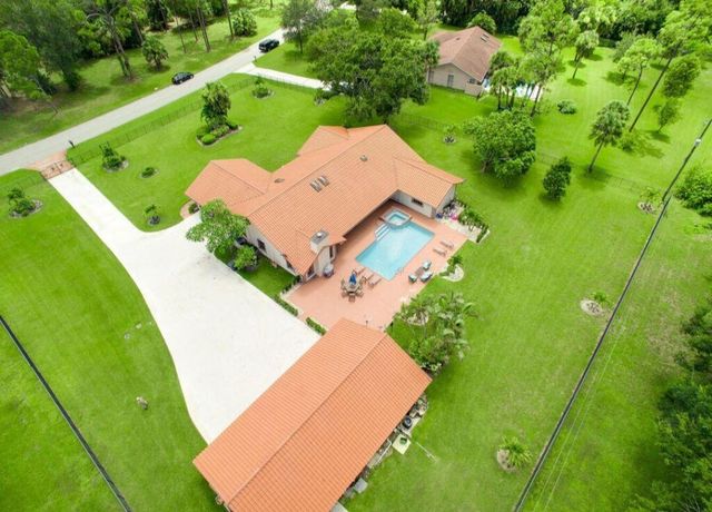 14870 Horseshoe Trace, Wellington, FL 33414
