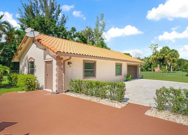 14870 Horseshoe Trace, Wellington, FL 33414