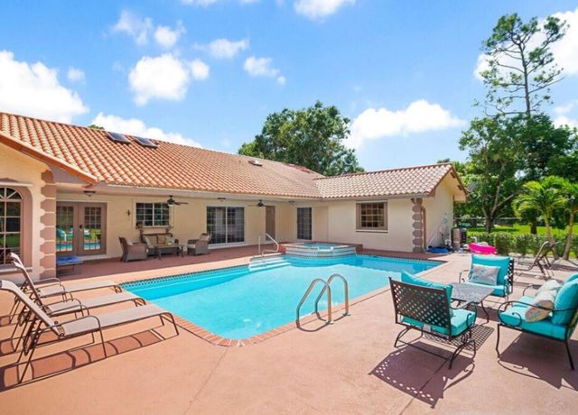 14870 Horseshoe Trace, Wellington, FL 33414