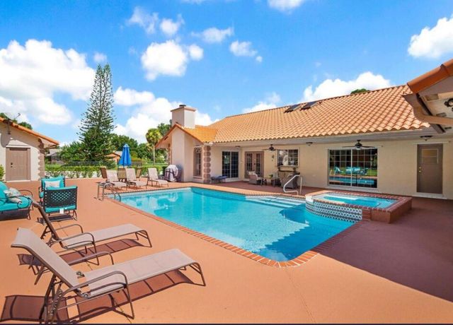 14870 Horseshoe Trace, Wellington, FL 33414