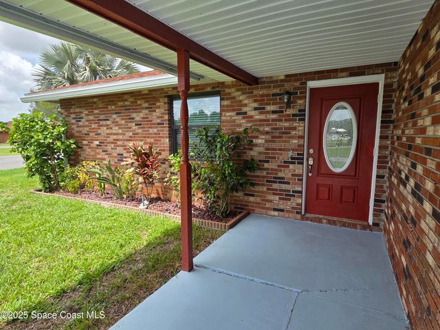 744 John Carroll Lane, Melbourne, FL 32904