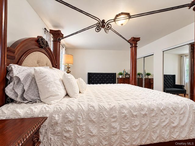 12126 7th Avenue, College Point, NY 11356