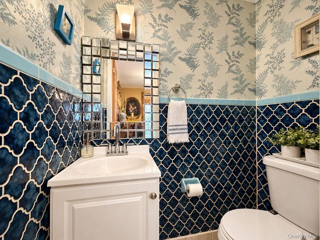 12126 7th Avenue, College Point, NY 11356