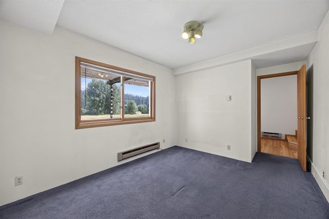 27722 N River Estates Dr, Chattaroy, WA 99003