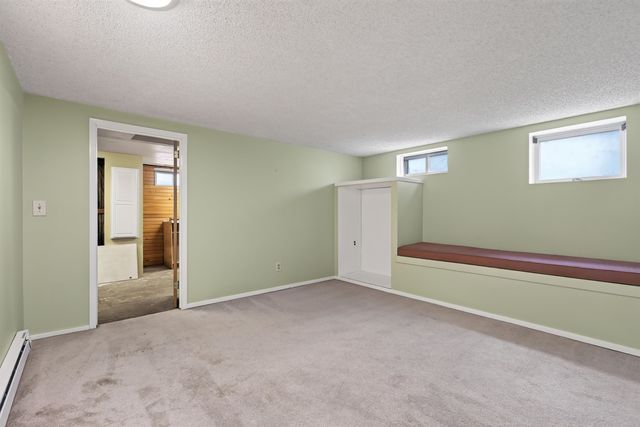 27722 N River Estates Dr, Chattaroy, WA 99003