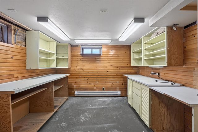 27722 N River Estates Dr, Chattaroy, WA 99003