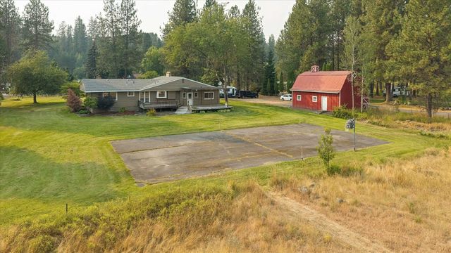 27722 N River Estates Dr, Chattaroy, WA 99003