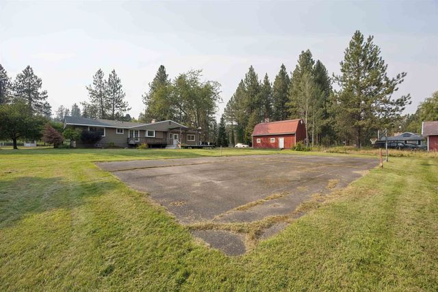 27722 N River Estates Dr, Chattaroy, WA 99003