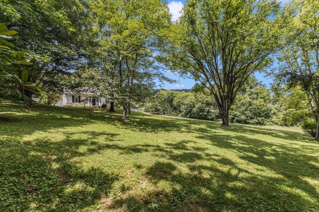 517 Franklin Rd, Franklin, TN 37069