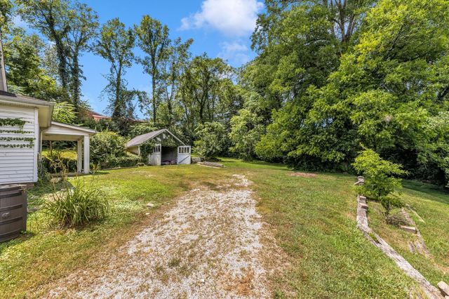 517 Franklin Rd, Franklin, TN 37069