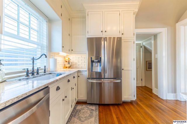 5606 Jones Street, Omaha, NE 68106