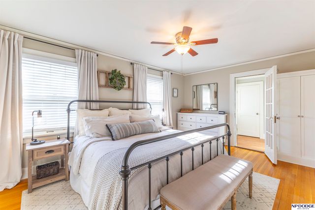 5606 Jones Street, Omaha, NE 68106