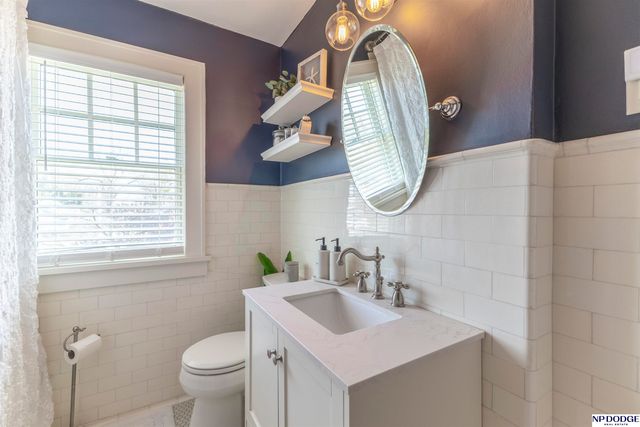 5606 Jones Street, Omaha, NE 68106