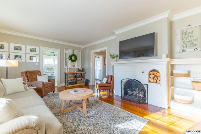 5606 Jones Street, Omaha, NE 68106