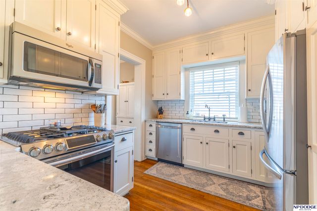 5606 Jones Street, Omaha, NE 68106