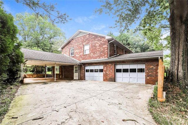3030 Magazine Drive, Winston-salem, NC 27106