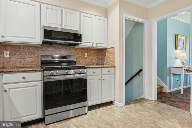 256 WOODLAWN DR, Lansdale, PA 19446