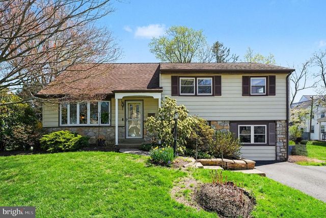 256 WOODLAWN DR, Lansdale, PA 19446