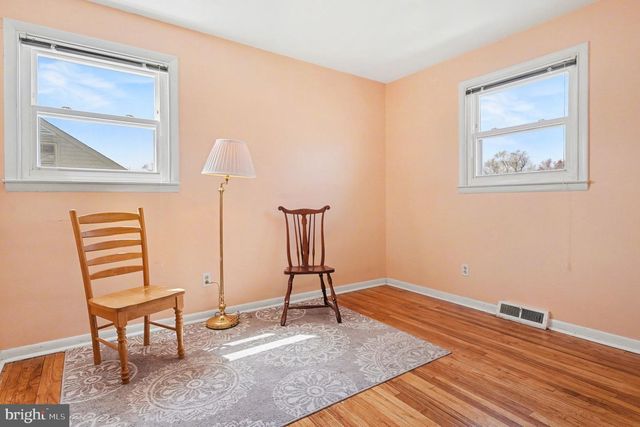 256 WOODLAWN DR, Lansdale, PA 19446