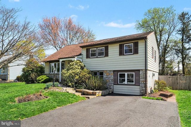 256 WOODLAWN DR, Lansdale, PA 19446