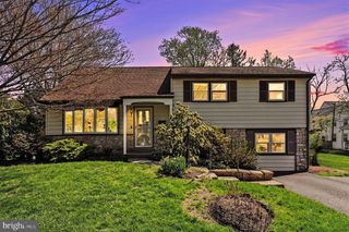 256 WOODLAWN DR, Lansdale, PA 19446