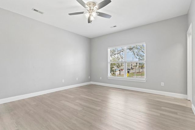 567 Sunnyside Ave., Murrells Inlet, SC 29576