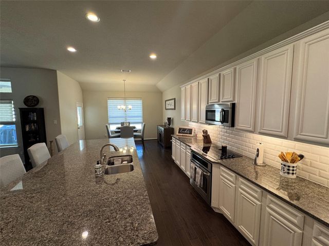 4507 Axis Trail, Conroe, TX 77303